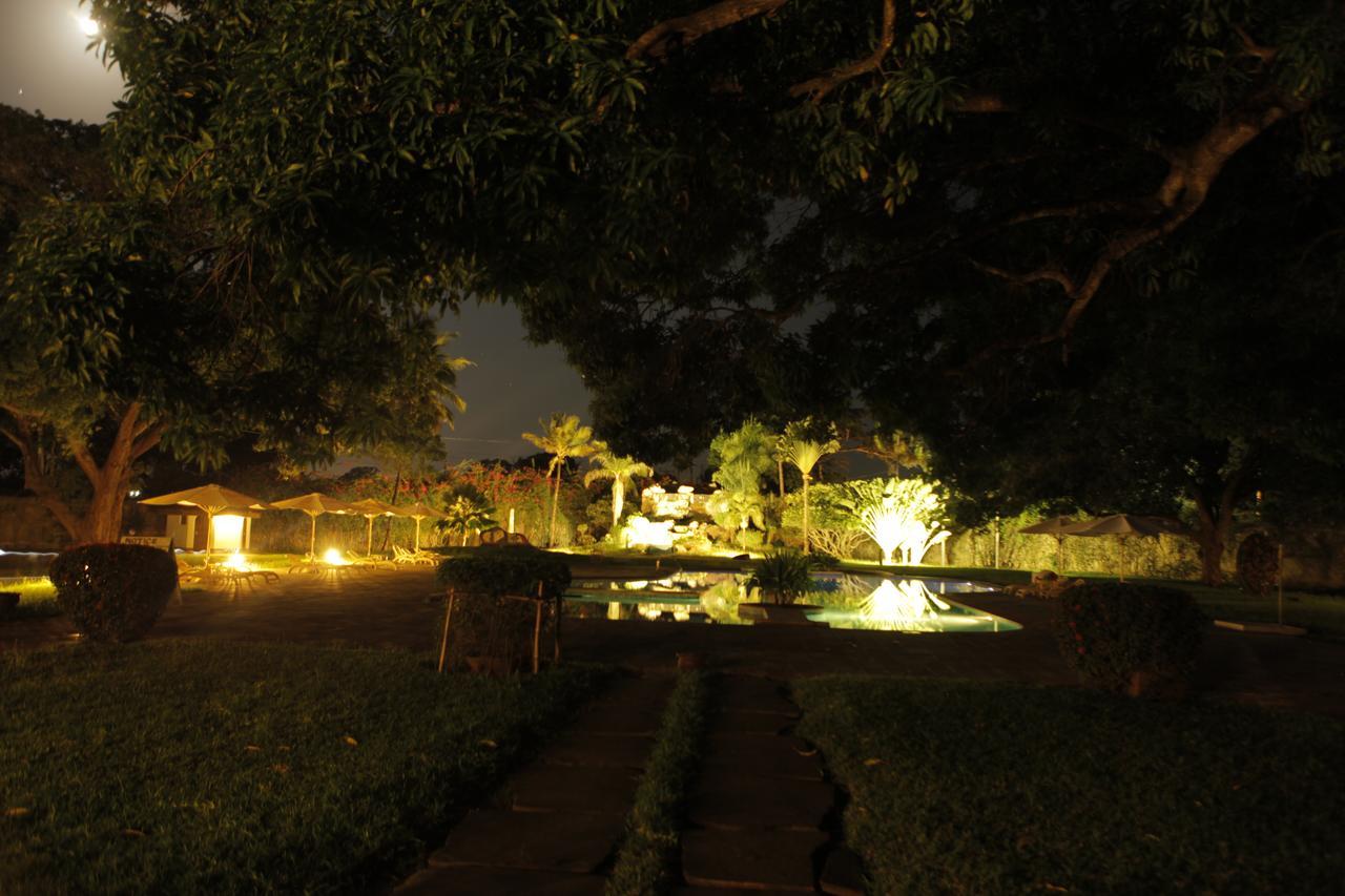 Mwembe Resort Малинди Екстериор снимка